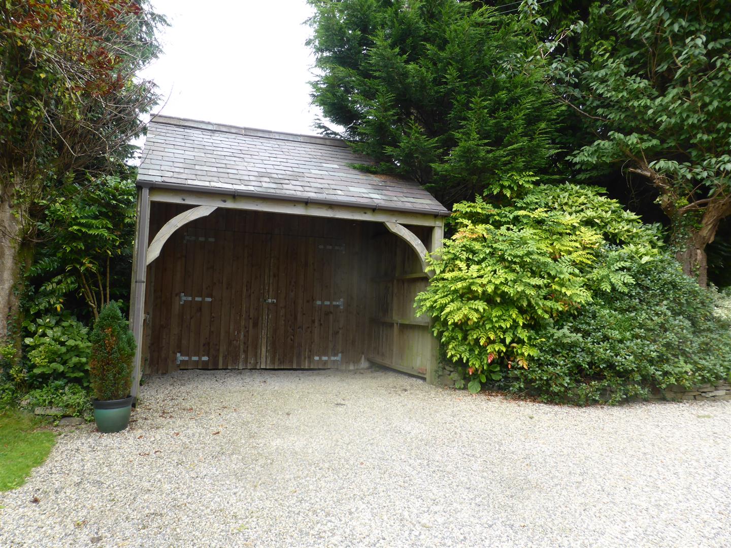 GARAGE/WORKSHOP